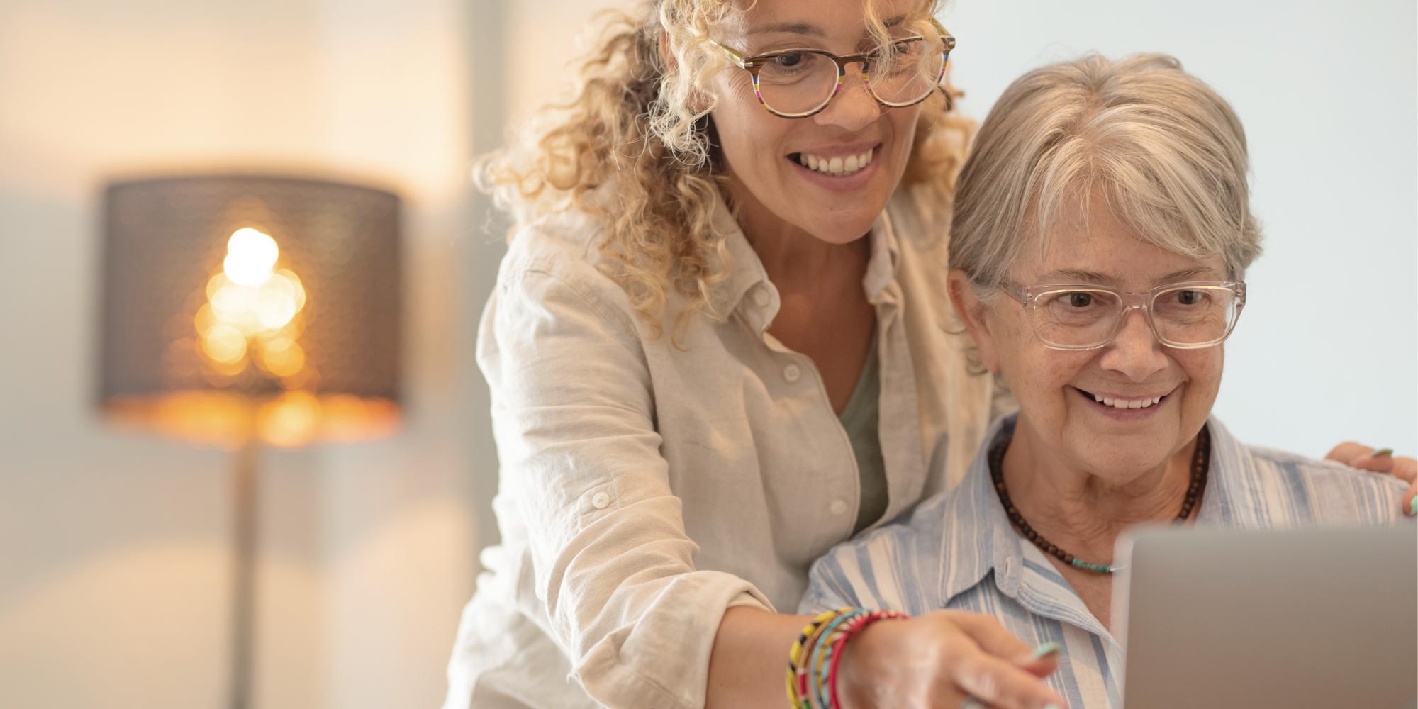 How to carry out Social Security procedures online? Free guide for seniors.